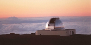 Гавайская обсерватория на горе Мауна-Кеа. (Фотография НАСА) (кликните картинку для увеличения)