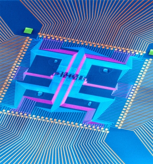 Изображение созданного учеными нанокомпьютера из нанопроводов на чипе (для наглядности использованы ложные цвета). (кликните картинку для увеличения)